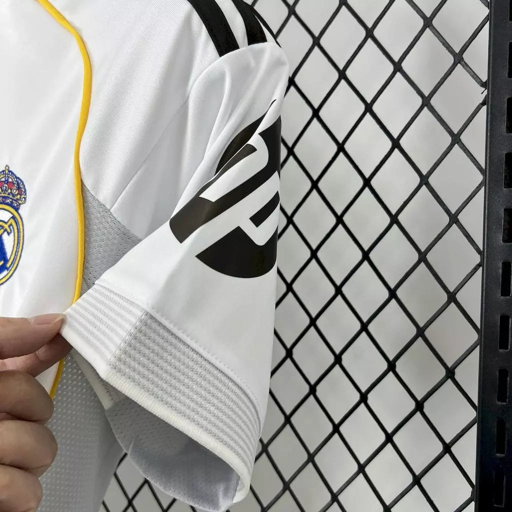 Real Madrid 2025/26 Home Jersey – Fan Version – Men