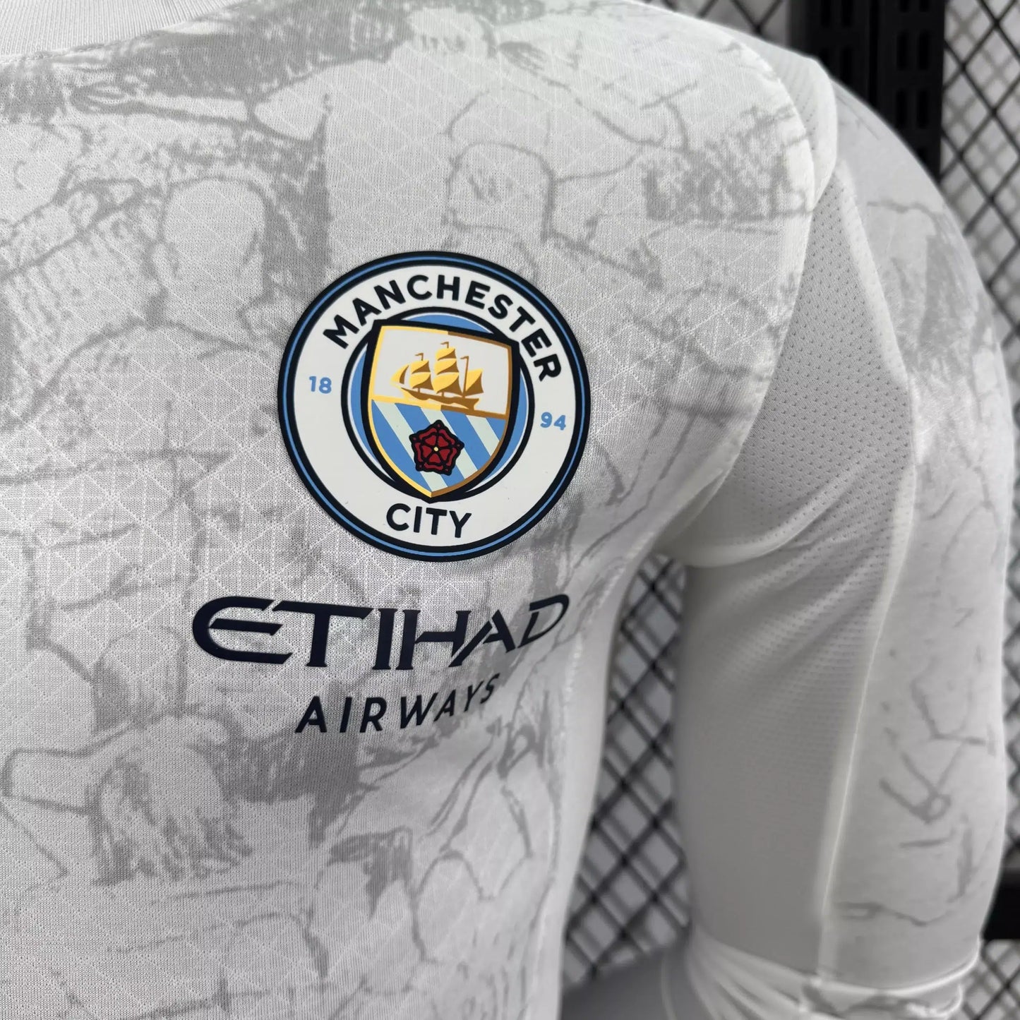 Manchester City 2025/26 – Away – Player – Long Sleeve